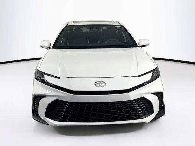 Photo of 2025 Ice Cap Toyota Camry