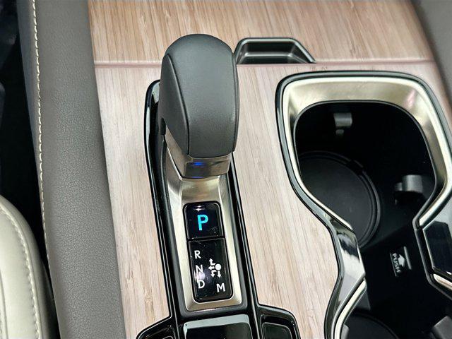 Photo of 2023 Eminent White Pearl Lexus RX 350