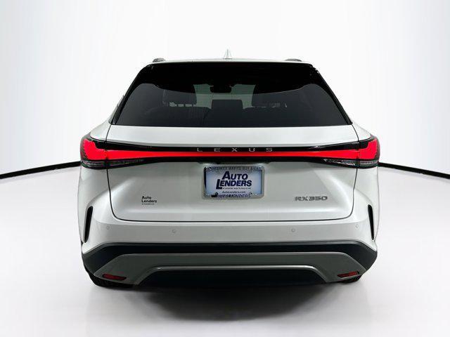 Photo of 2023 Eminent White Pearl Lexus RX 350