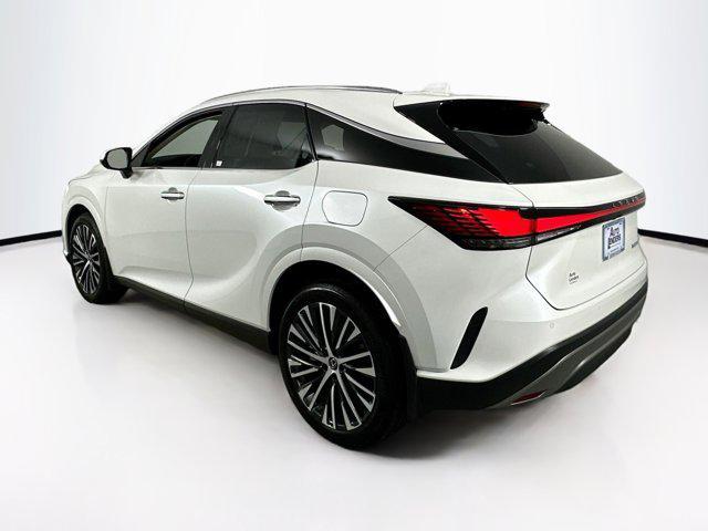 Photo of 2023 Eminent White Pearl Lexus RX 350