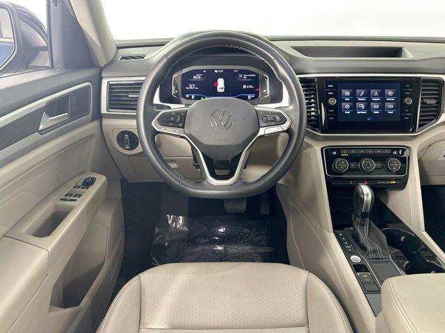 Photo of 2022 Tourmaline Blue Metallic Volkswagen Atlas