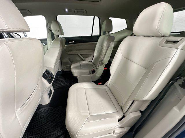 Photo of 2022 Tourmaline Blue Metallic Volkswagen Atlas