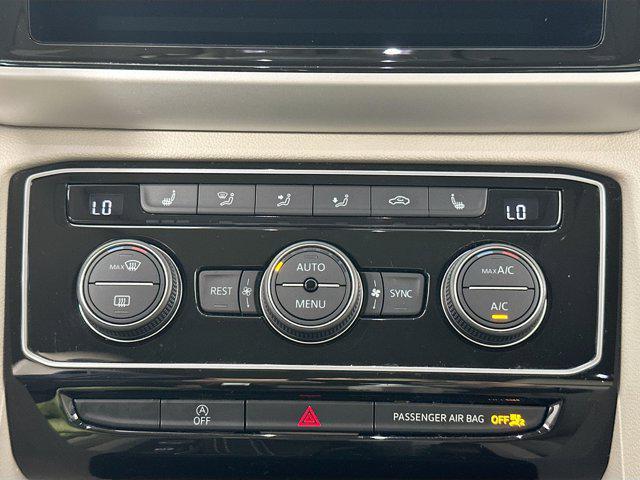 Photo of 2022 Tourmaline Blue Metallic Volkswagen Atlas