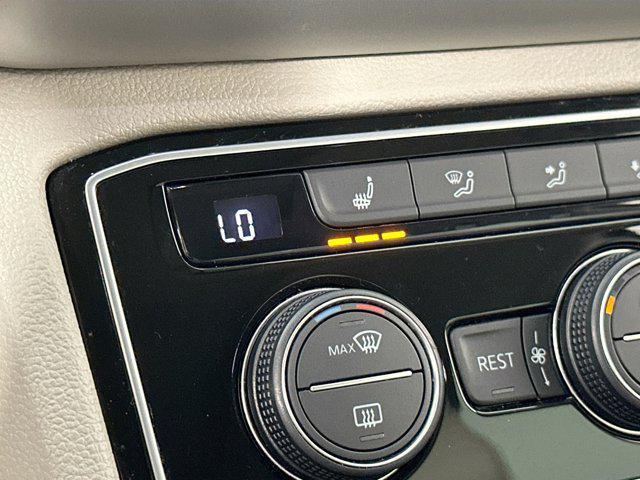 Photo of 2022 Tourmaline Blue Metallic Volkswagen Atlas