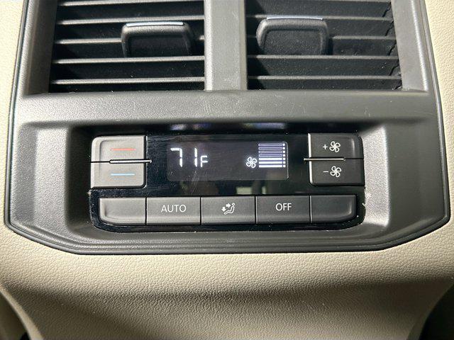 Photo of 2022 Tourmaline Blue Metallic Volkswagen Atlas