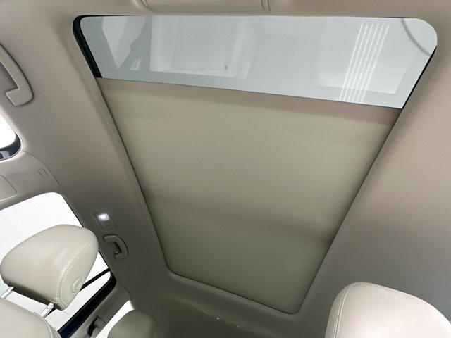 Photo of 2022 Tourmaline Blue Metallic Volkswagen Atlas