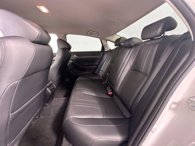 Photo of 2021 Platinum White Pearl Honda Accord