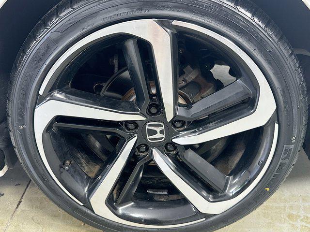 Photo of 2021 Platinum White Pearl Honda Accord