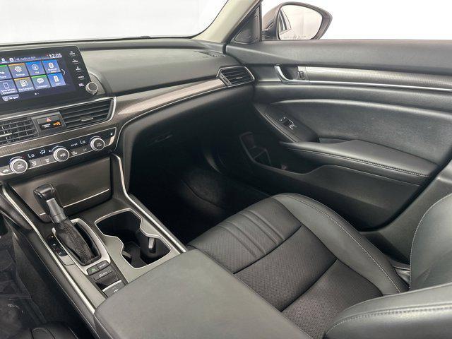 Photo of 2021 Platinum White Pearl Honda Accord