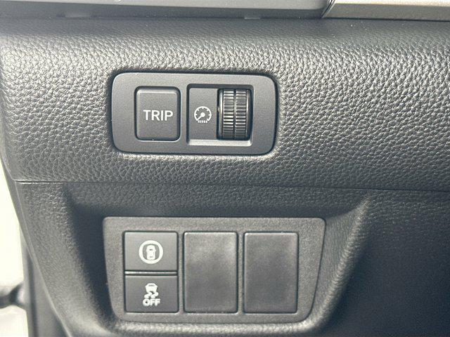 Photo of 2021 Platinum White Pearl Honda Accord