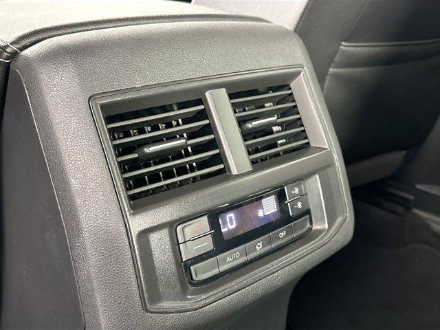 Photo of 2022 Pure White Volkswagen Atlas