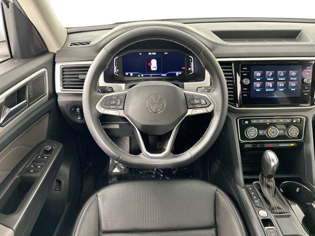 Photo of 2022 Pure White Volkswagen Atlas