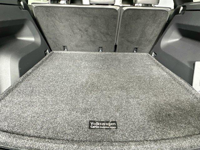 Photo of 2022 Platinum Gray Metallic Volkswagen Atlas Cross Sport