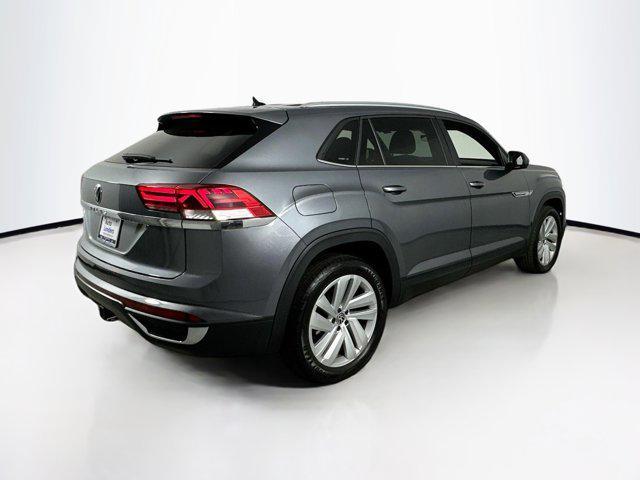 Photo of 2022 Platinum Gray Metallic Volkswagen Atlas Cross Sport