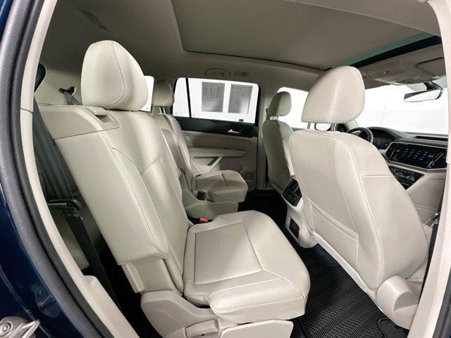 Photo of 2022 Tourmaline Blue Metallic Volkswagen Atlas
