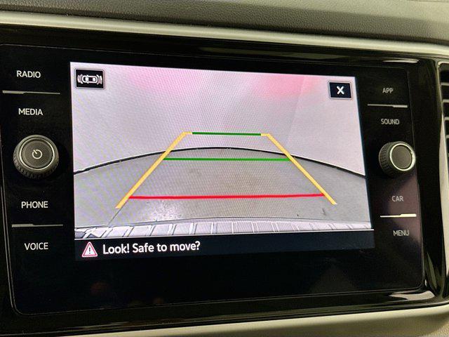 Photo of 2022 Tourmaline Blue Metallic Volkswagen Atlas