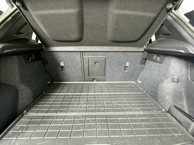 Photo of 2023 Silver Dawn Metallic Volvo XC40