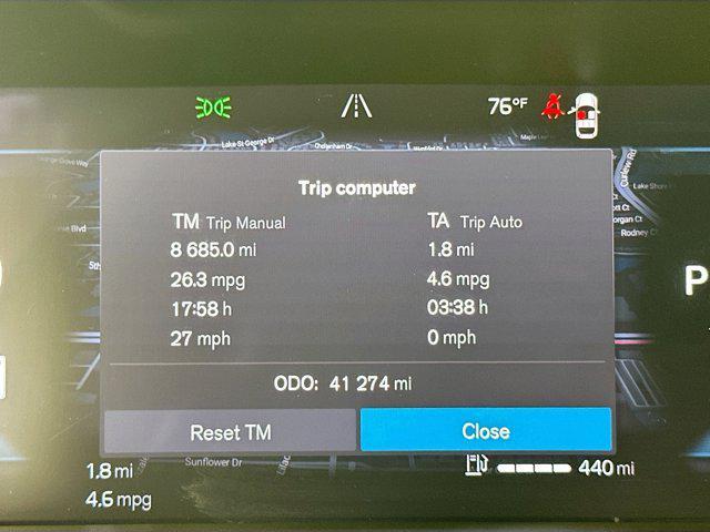 Photo of 2023 Silver Dawn Metallic Volvo XC40