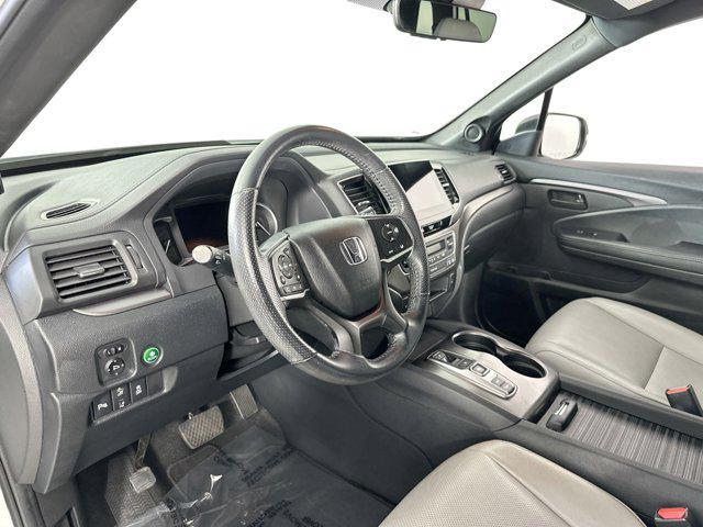Photo of 2022 Platinum White Pearl Honda Passport