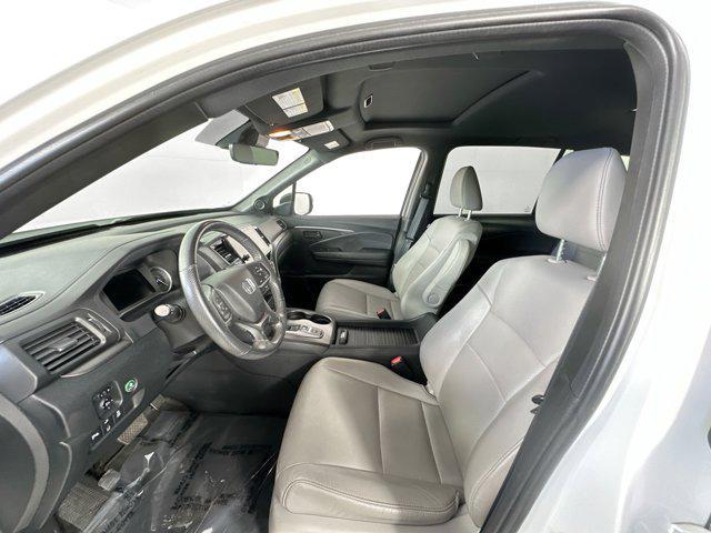 Photo of 2022 Platinum White Pearl Honda Passport