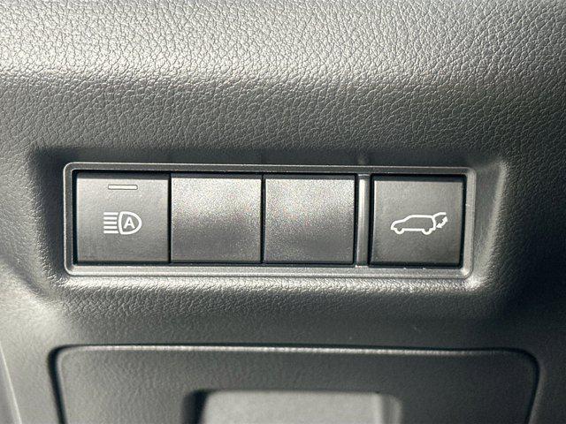 Photo of 2024 Wind Chill Pearl Toyota Grand Highlander