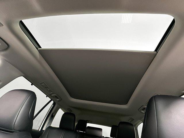 Photo of 2024 Wind Chill Pearl Toyota Grand Highlander
