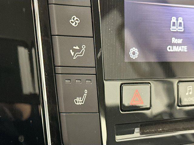 Photo of 2021 Black Obsidian INFINITI QX80