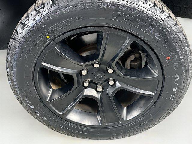 Photo of 2022 Granite Crystal Metallic Clearcoat RAM 1500