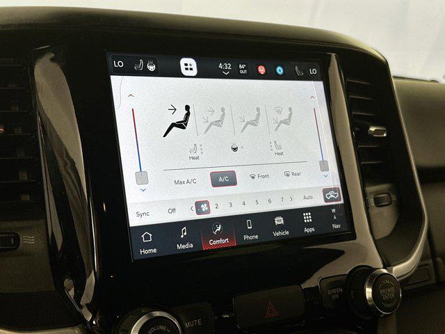 Photo of 2022 Granite Crystal Metallic Clearcoat RAM 1500