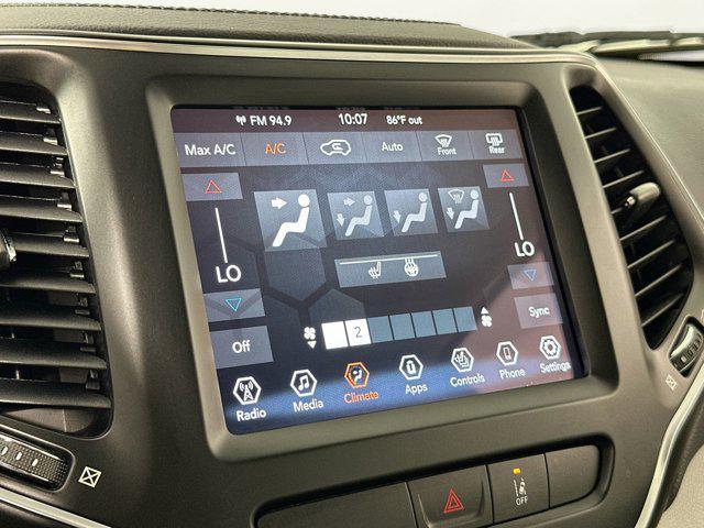 Photo of 2022 Granite Crystal Metallic Clearcoat Jeep Cherokee