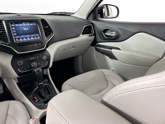 Photo of 2022 Granite Crystal Metallic Clearcoat Jeep Cherokee