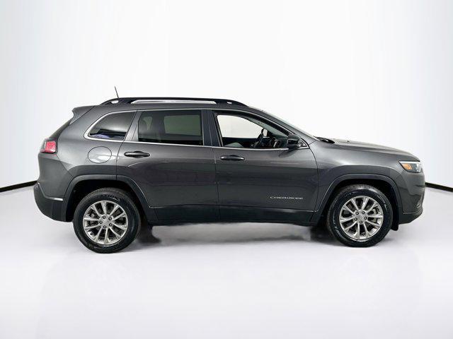 Photo of 2022 Granite Crystal Metallic Clearcoat Jeep Cherokee