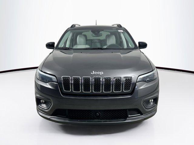 Photo of 2022 Granite Crystal Metallic Clearcoat Jeep Cherokee