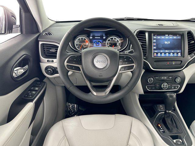 Photo of 2022 Granite Crystal Metallic Clearcoat Jeep Cherokee