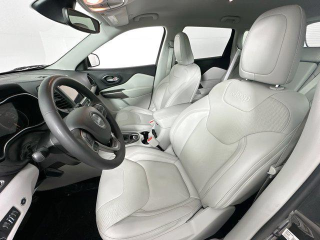 Photo of 2022 Granite Crystal Metallic Clearcoat Jeep Cherokee