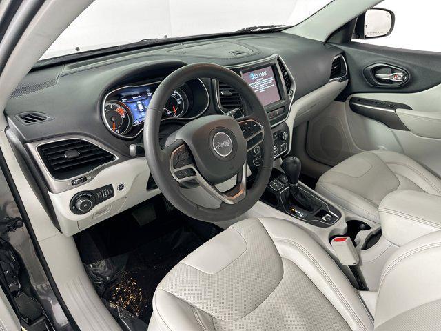 Photo of 2022 Granite Crystal Metallic Clearcoat Jeep Cherokee
