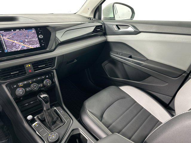 Photo of 2022 Pure White Volkswagen Taos