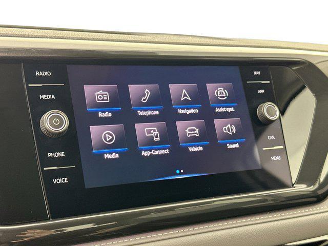 Photo of 2022 Pure White Volkswagen Taos