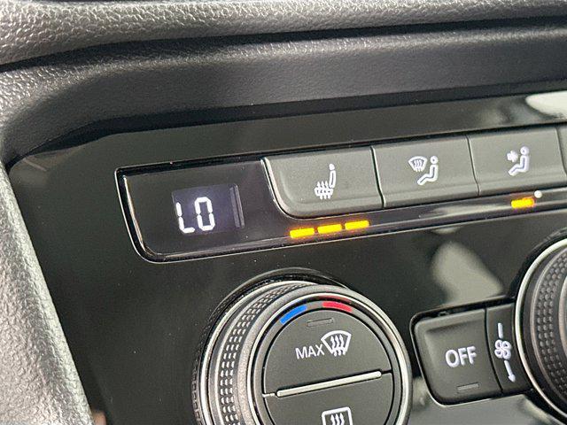 Photo of 2022 Pure White Volkswagen Taos