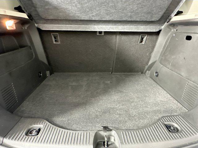 Photo of 2018 Coastal Blue Metallic Buick Encore