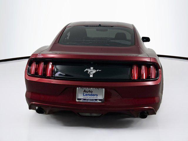 Photo of 2017 Red Ford Mustang