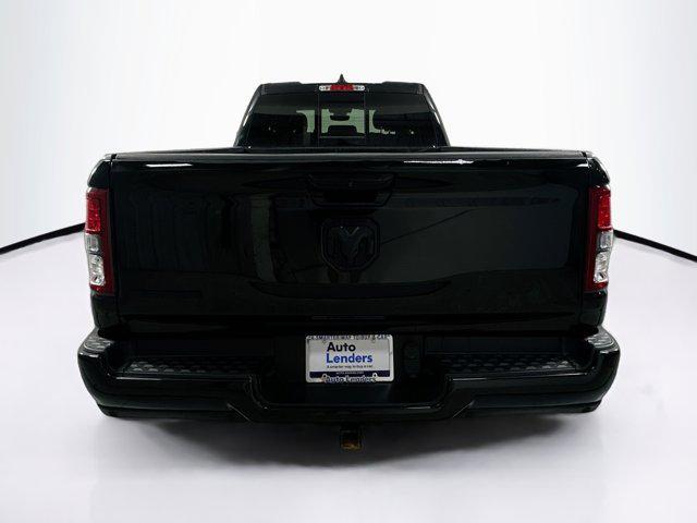 Photo of 2022 Diamond Black Crystal Pearlcoat RAM 1500
