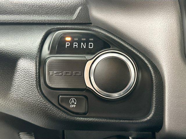Photo of 2022 Diamond Black Crystal Pearlcoat RAM 1500