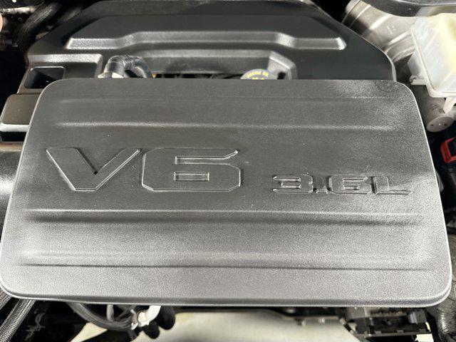 Photo of 2022 Diamond Black Crystal Pearlcoat RAM 1500