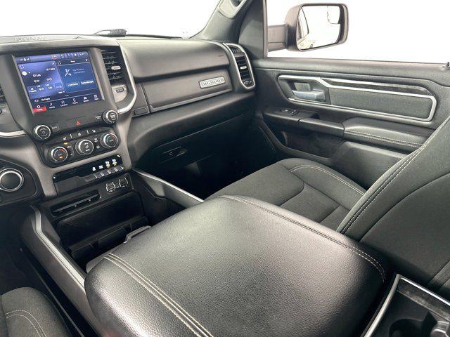 Photo of 2022 Diamond Black Crystal Pearlcoat RAM 1500
