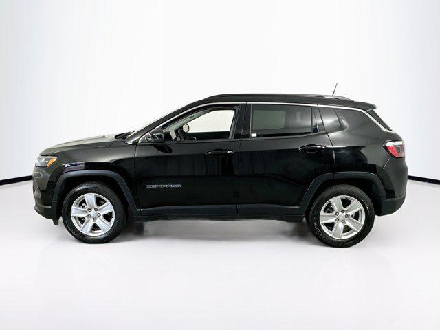 Photo of 2022 Diamond Black Crystal Pearlcoat Jeep Compass
