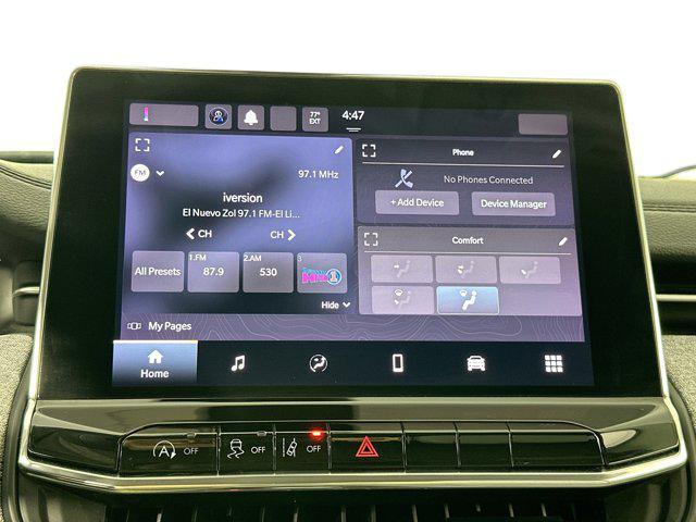 Photo of 2022 Diamond Black Crystal Pearlcoat Jeep Compass