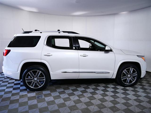 Photo of 2018 White Frost Tricoat GMC Acadia