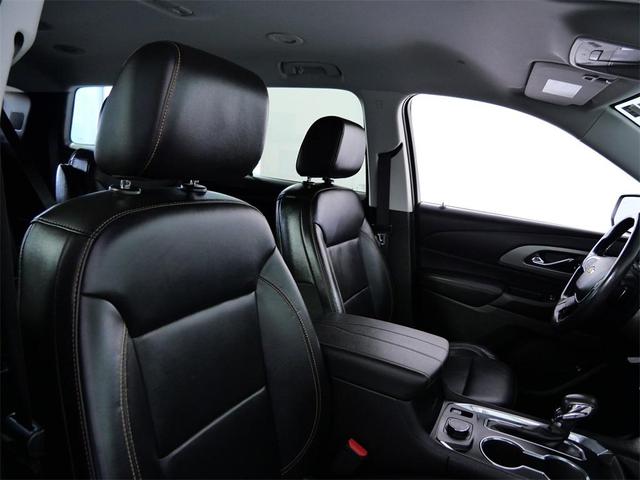 Photo of 2021 Silver Ice Metallic Chevrolet Traverse