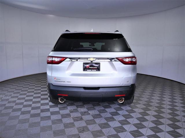 Photo of 2021 Silver Ice Metallic Chevrolet Traverse